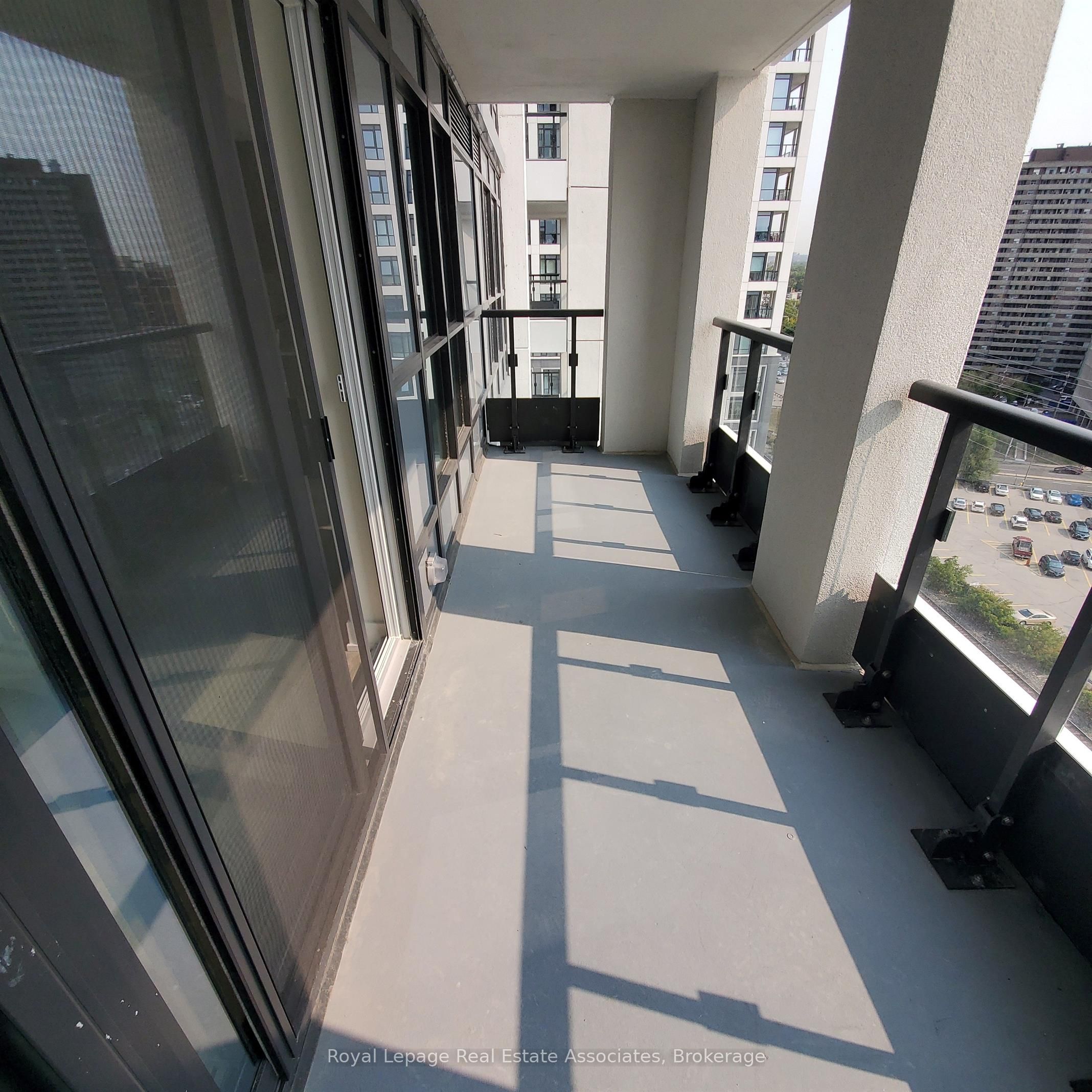 9 Mabelle Avenue 1324