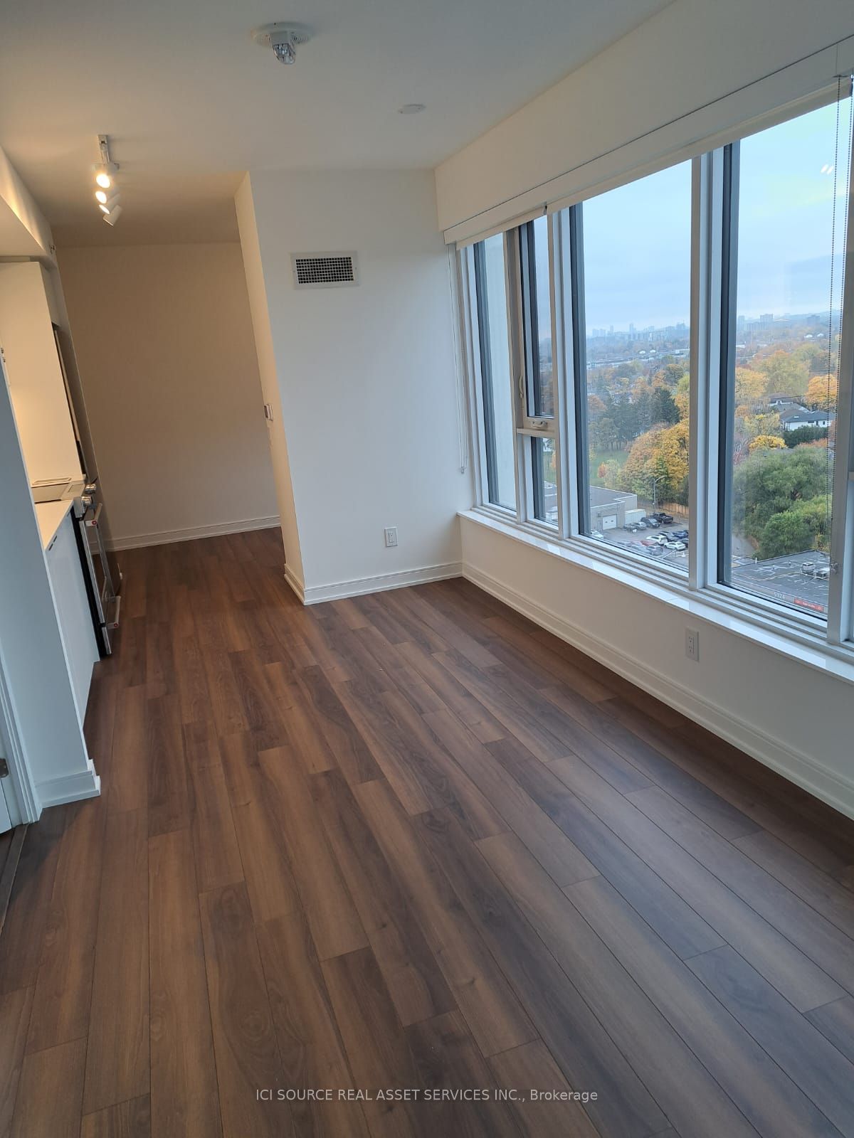 30 Samuel Wood Way 1304