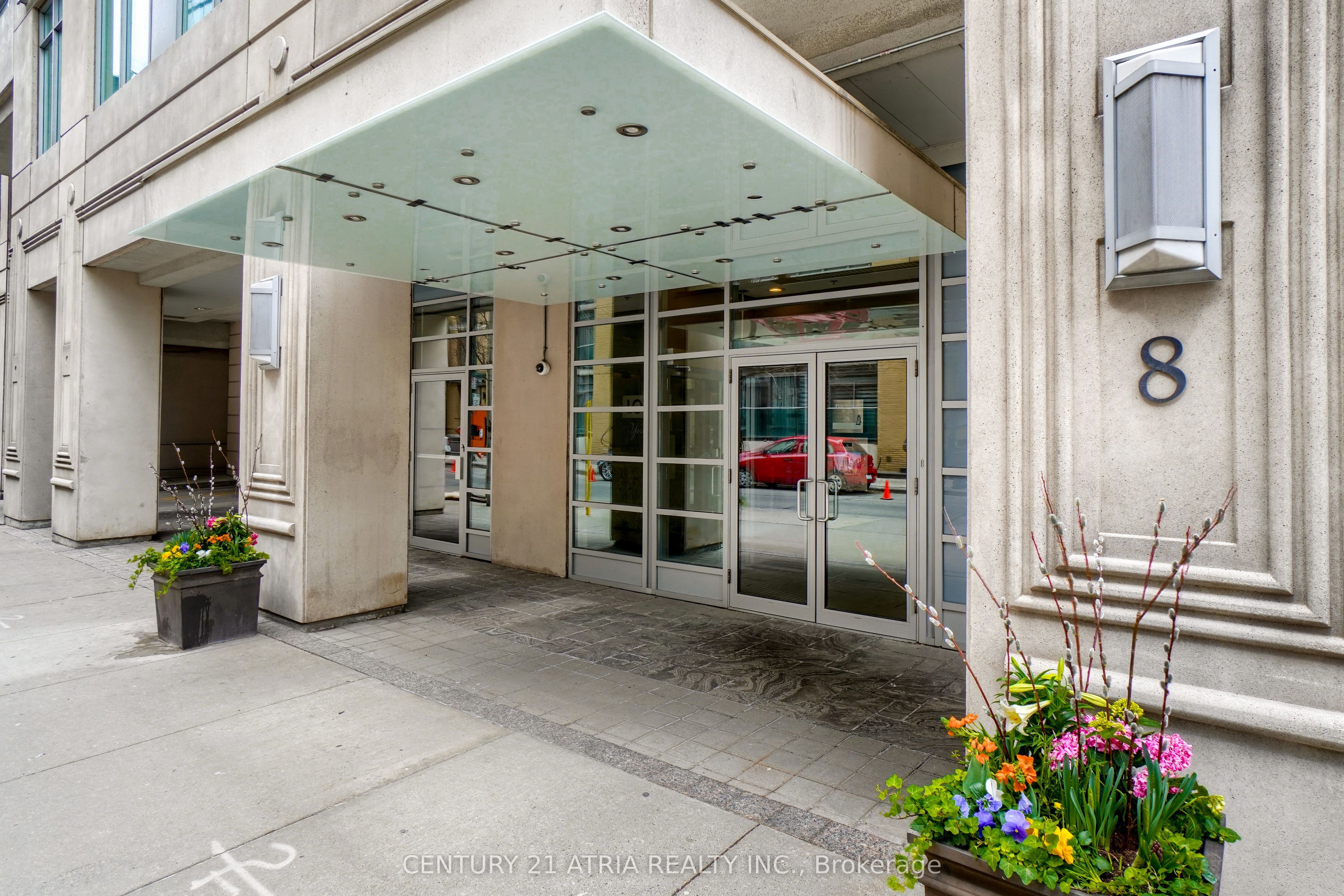 8 Scollard Street 1209