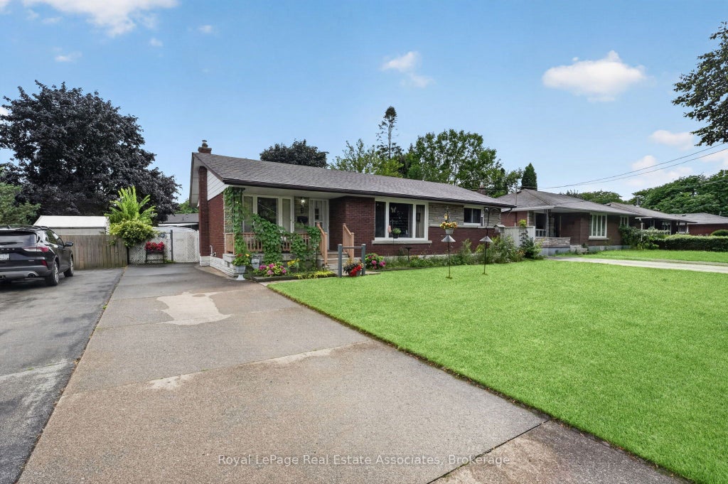 Photo of 3 Northwood Drive, St. Catharines, ON L2M 4J4 (MLS # X13654364)