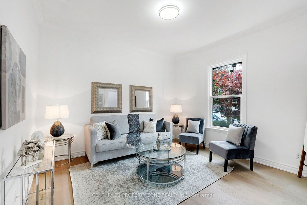 Photo of 72 Nelson Street E, Brampton, ON L6V 1E2 (MLS # W12668358)