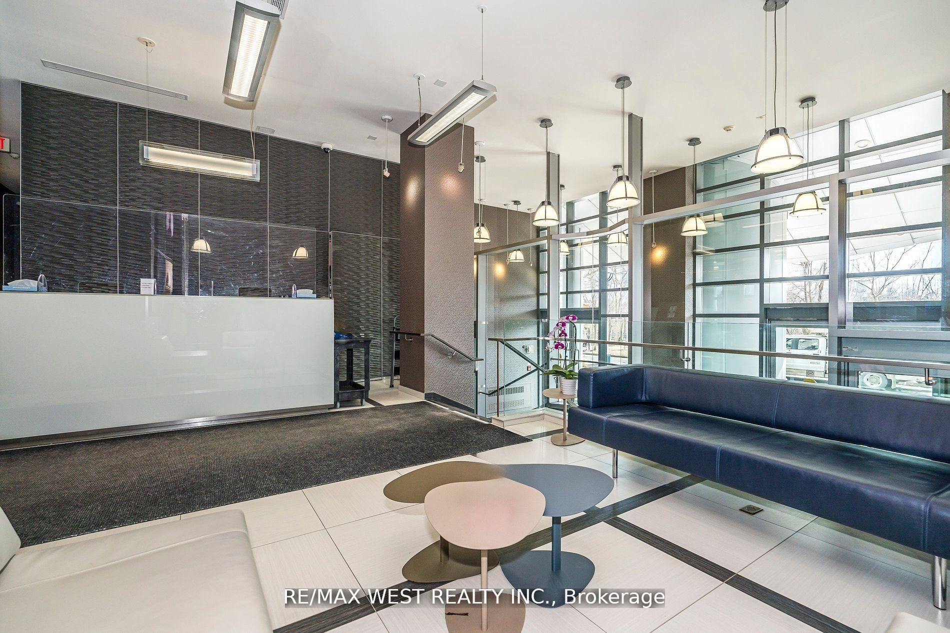 380 Macpherson Avenue 333