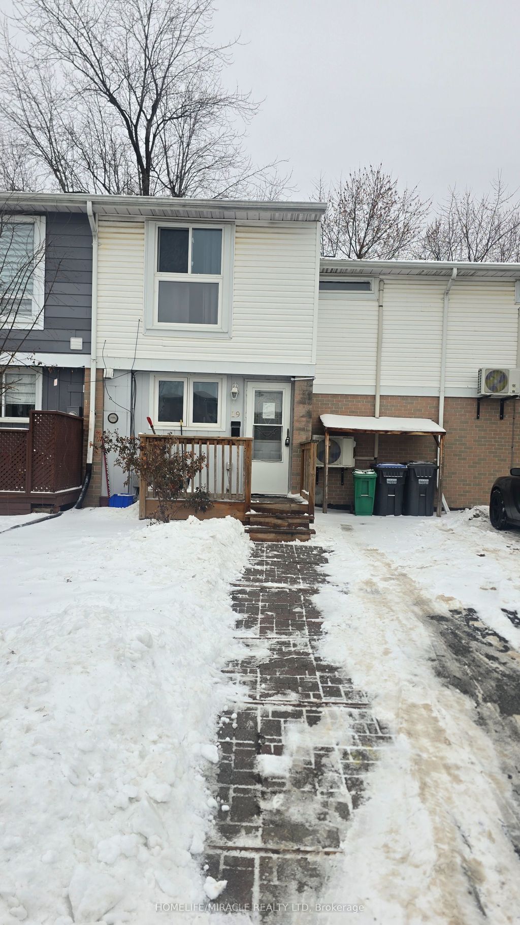 Photo of 19 Hindquarter Court, Brampton, ON L6S 2C3 (MLS # W12652510)