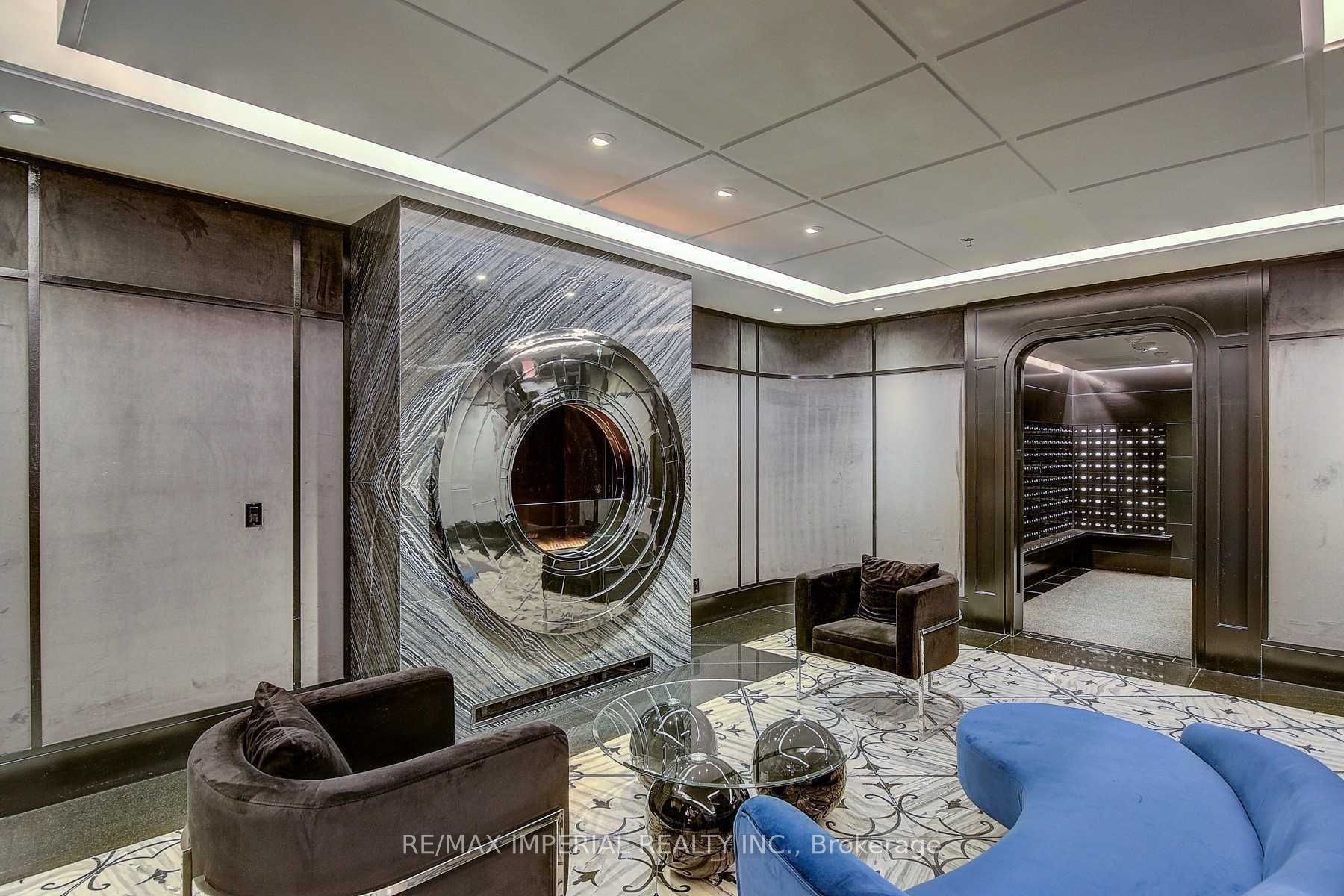 88 Blue Jays Way 3508