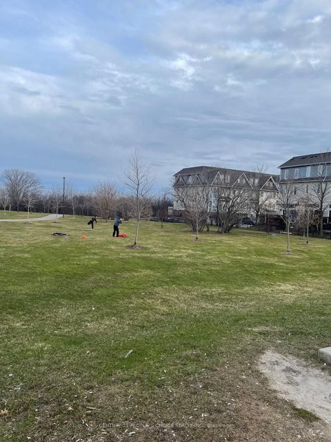 840 Dundas Street W 14 Mississauga ON L5C 1C2
