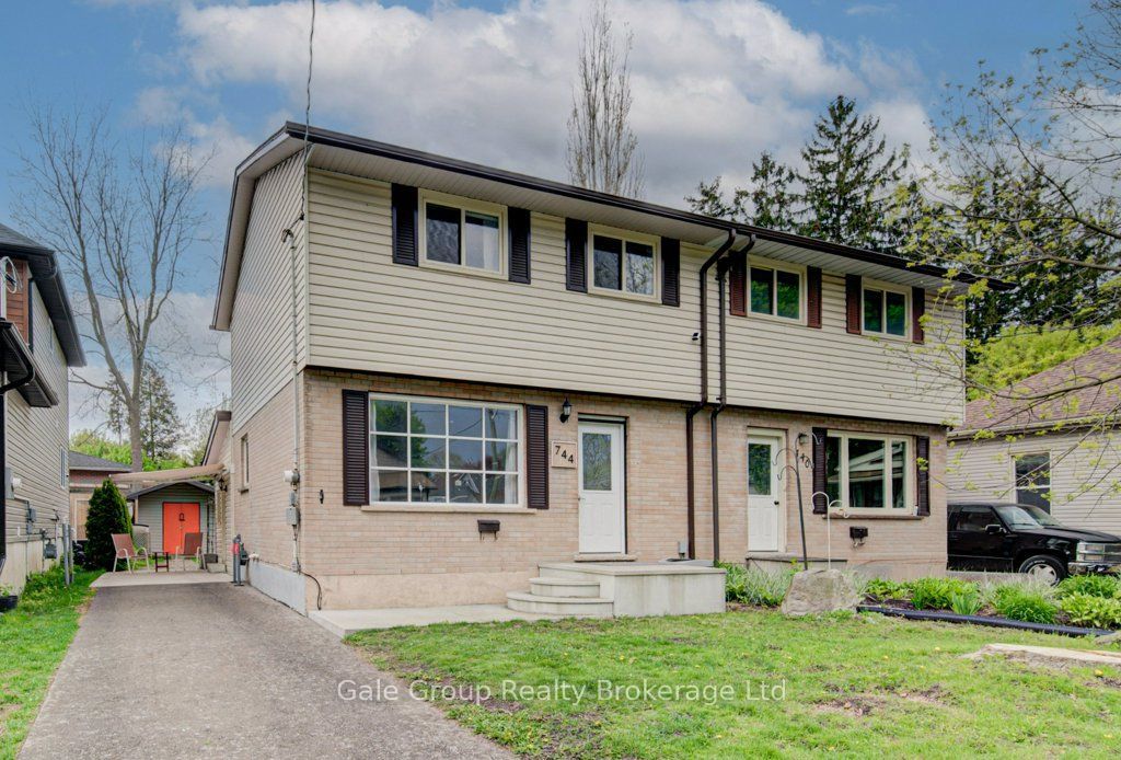 Photo of 744 Nelson Street, Woodstock, ON N4S 4J1 (MLS # X13147288)