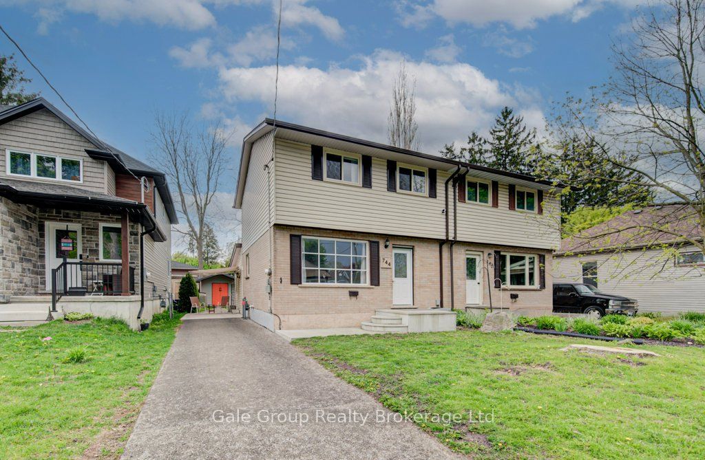 Photo of 744 Nelson Street, Woodstock, ON N4S 4J1 (MLS # X13147288)