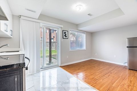 5821 Tiz Road Mississauga ON L5R 0B4
