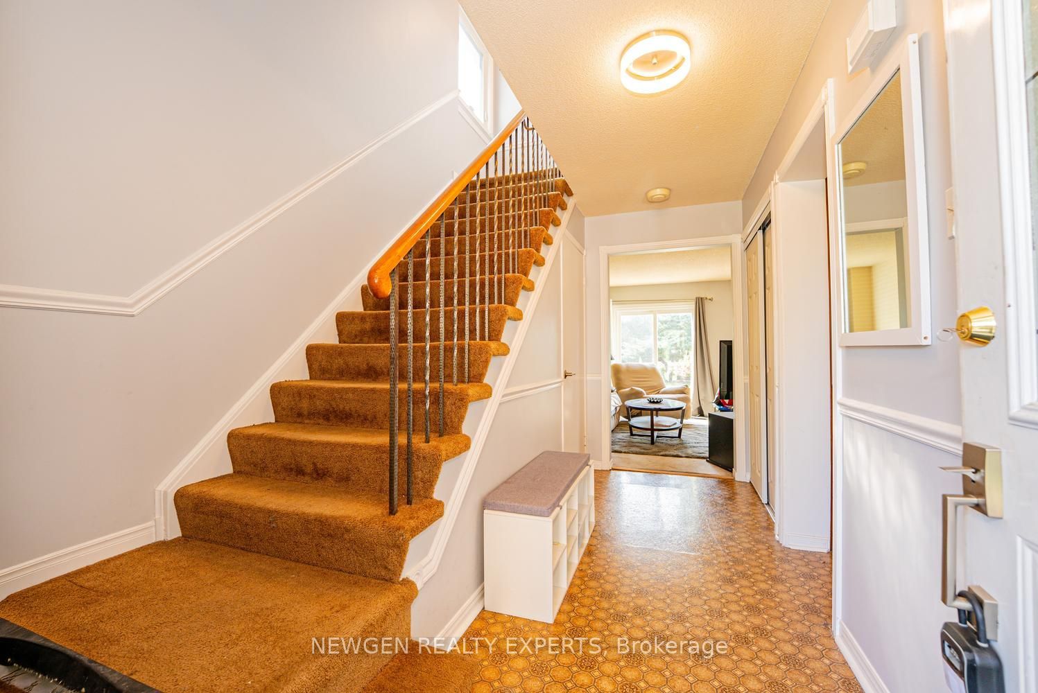 7022 Cordingley Crescent