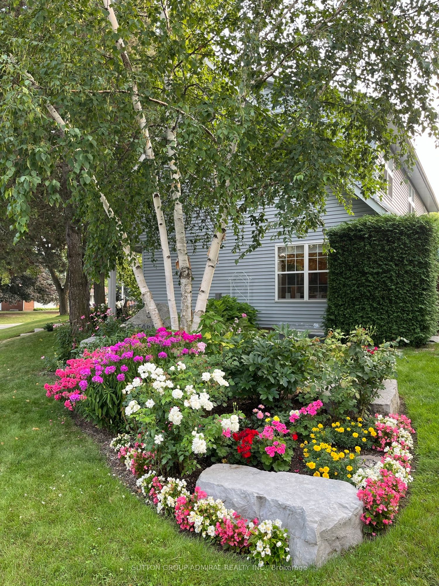 54 Starlight Crescent
