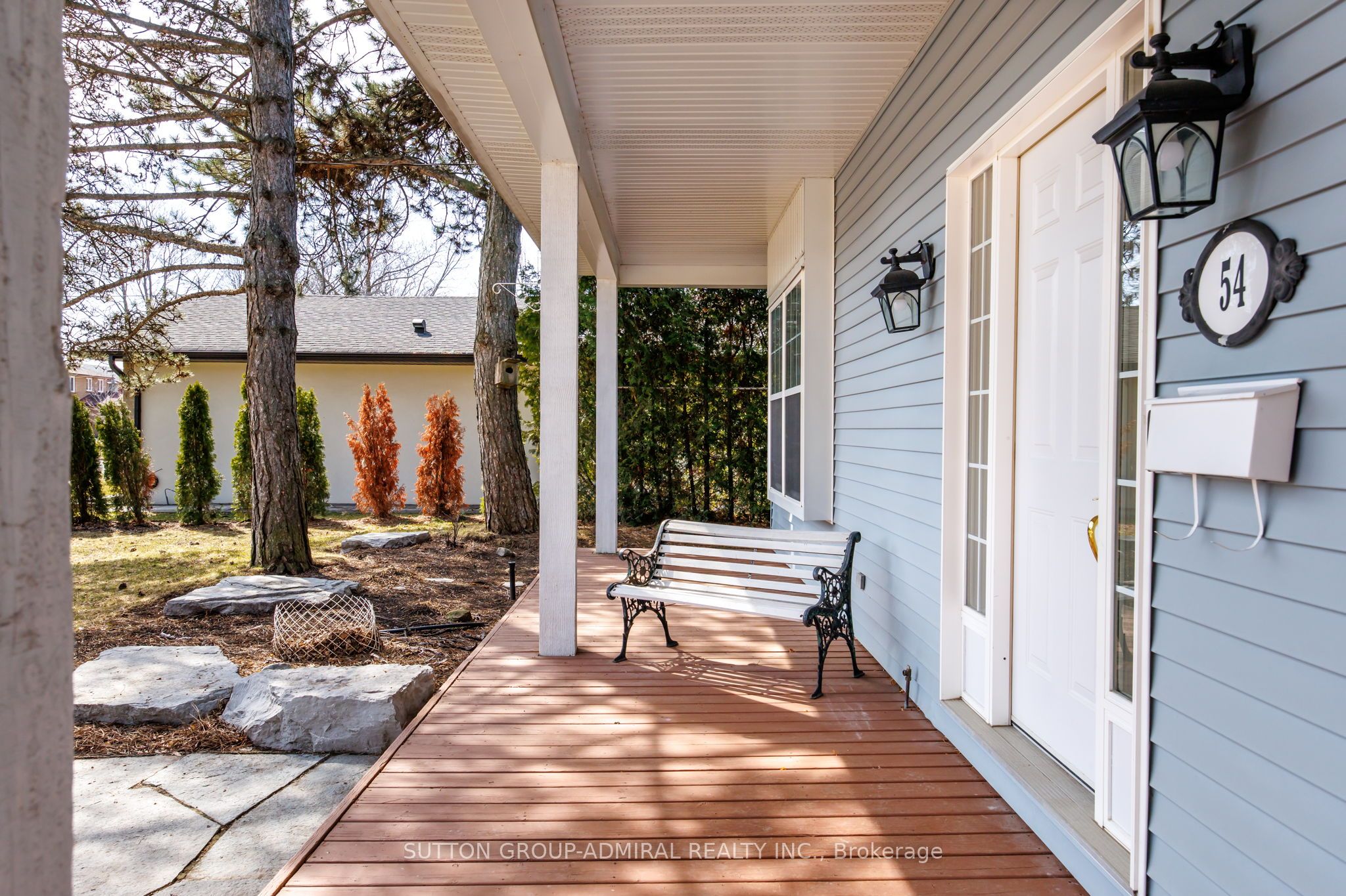 54 Starlight Crescent