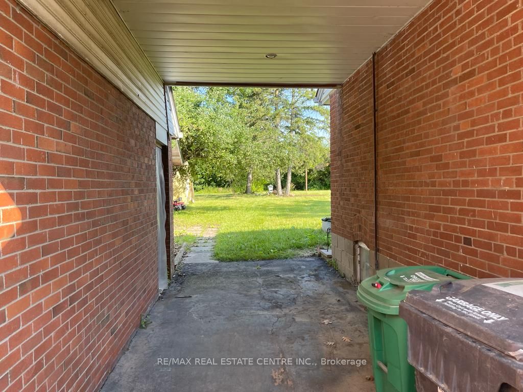 2431 Thorn Lodge Drive