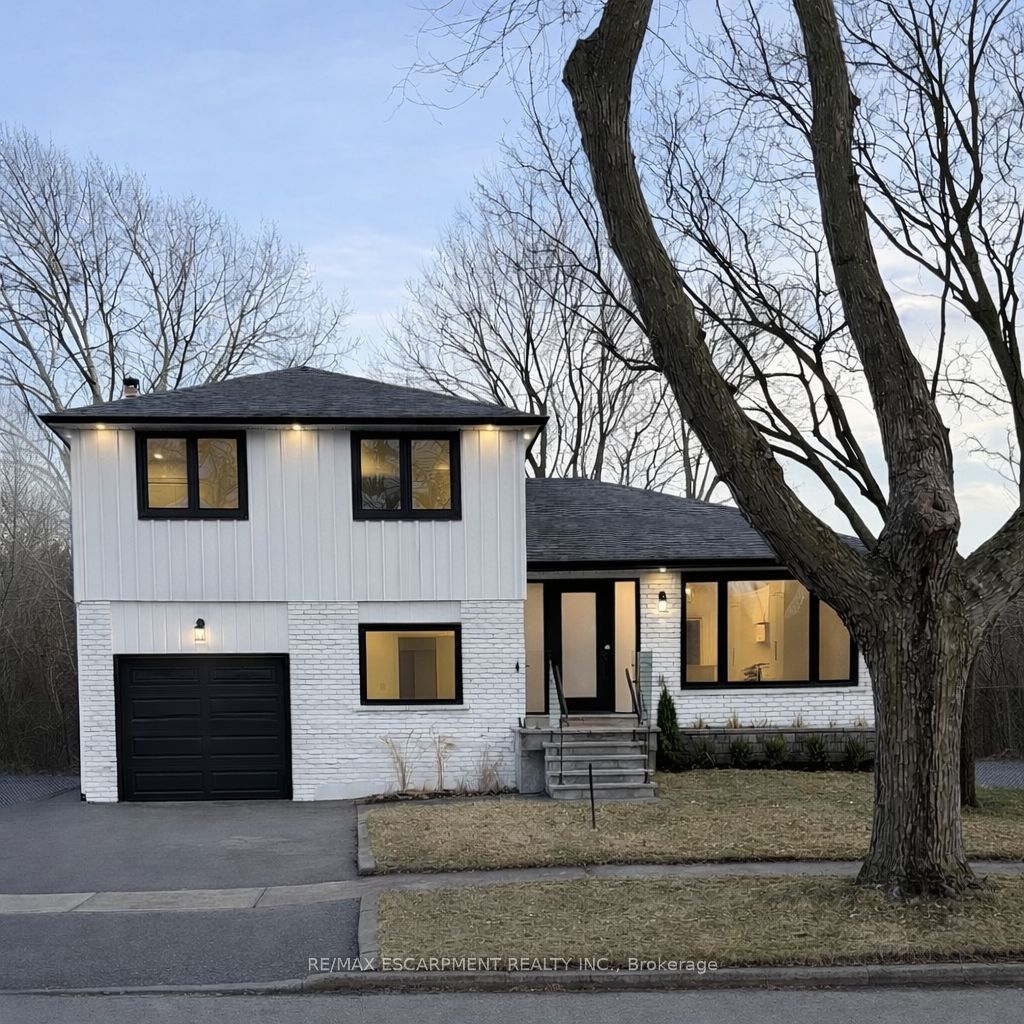 2276 Wyandotte Drive