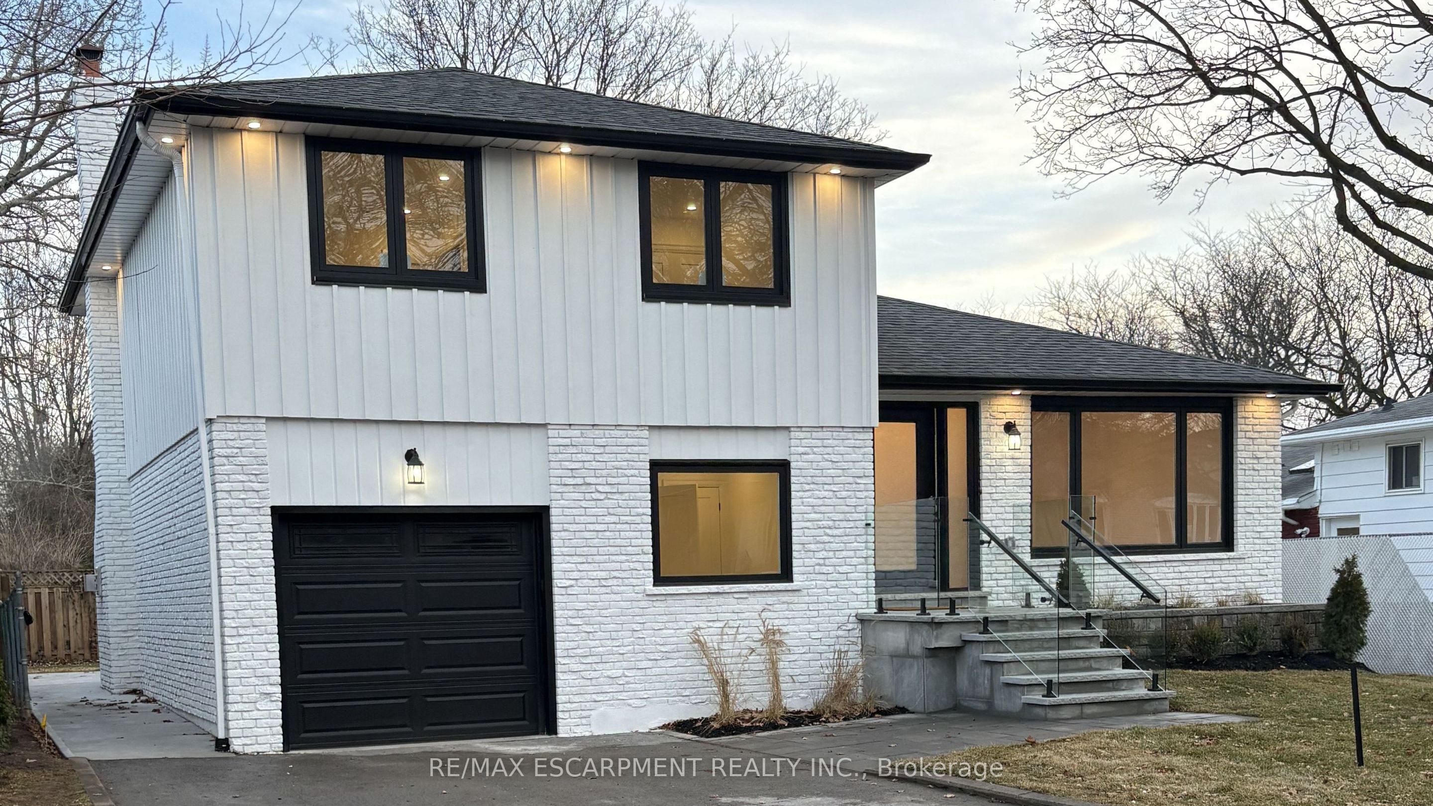 2276 Wyandotte Drive