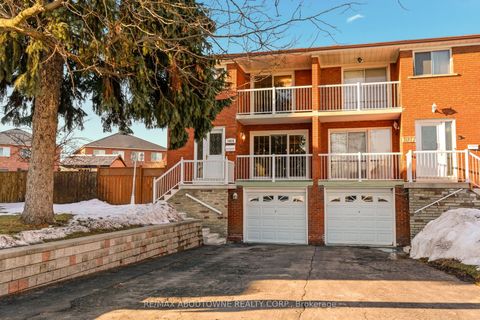 1015 Syeston Court Mississauga ON L4Y 2W2