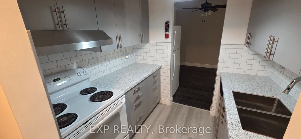 Photo of 725 Deveron Crescent #220, London South, ON N5Z 4X3 (MLS # X13831952)