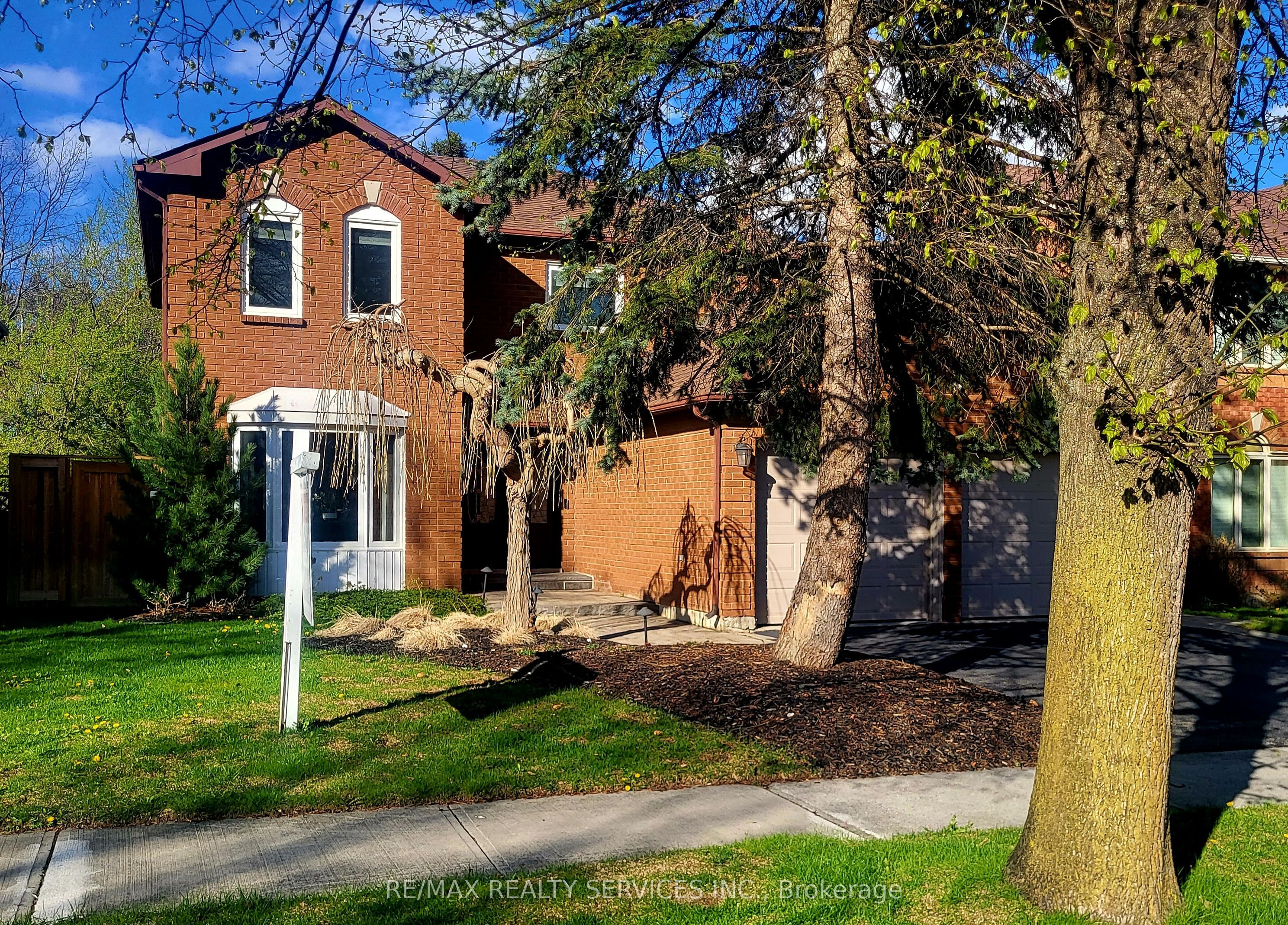 28 Chickadee Crescent