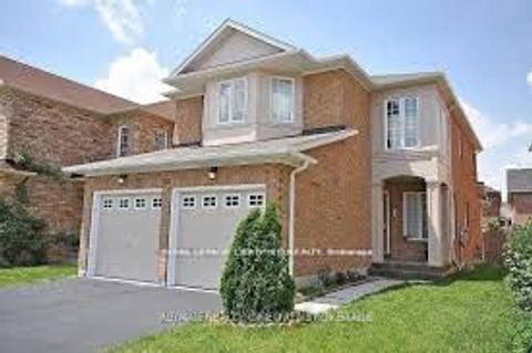 426 Orange Walk Crescent Mississauga ON L5R 0A8