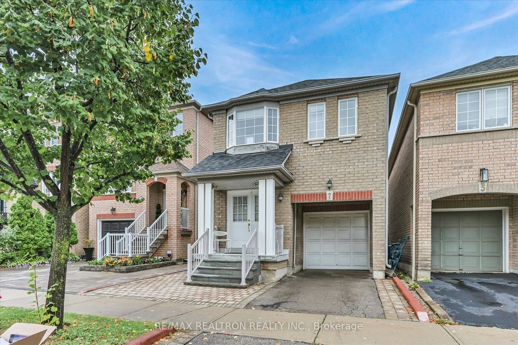 Photo of 7 Via Cassia Drive, Toronto, ON M6M 5K8 (MLS # W12428260)