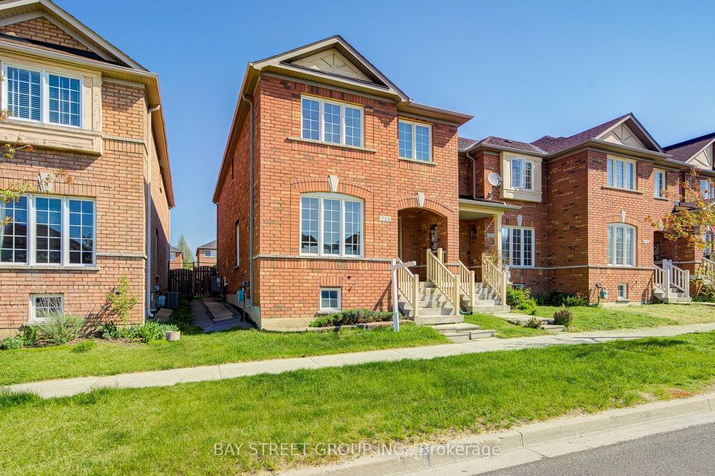 Photo of 714 Castlemore Avenue, Markham, ON L6E 1M9 (MLS # N13141458)