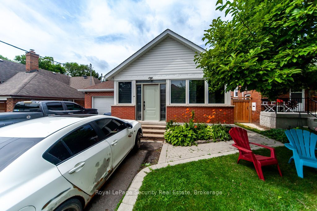 Photo of 44 Woodgate Drive, Toronto, ON M6N 4W3 (MLS # W12256210)