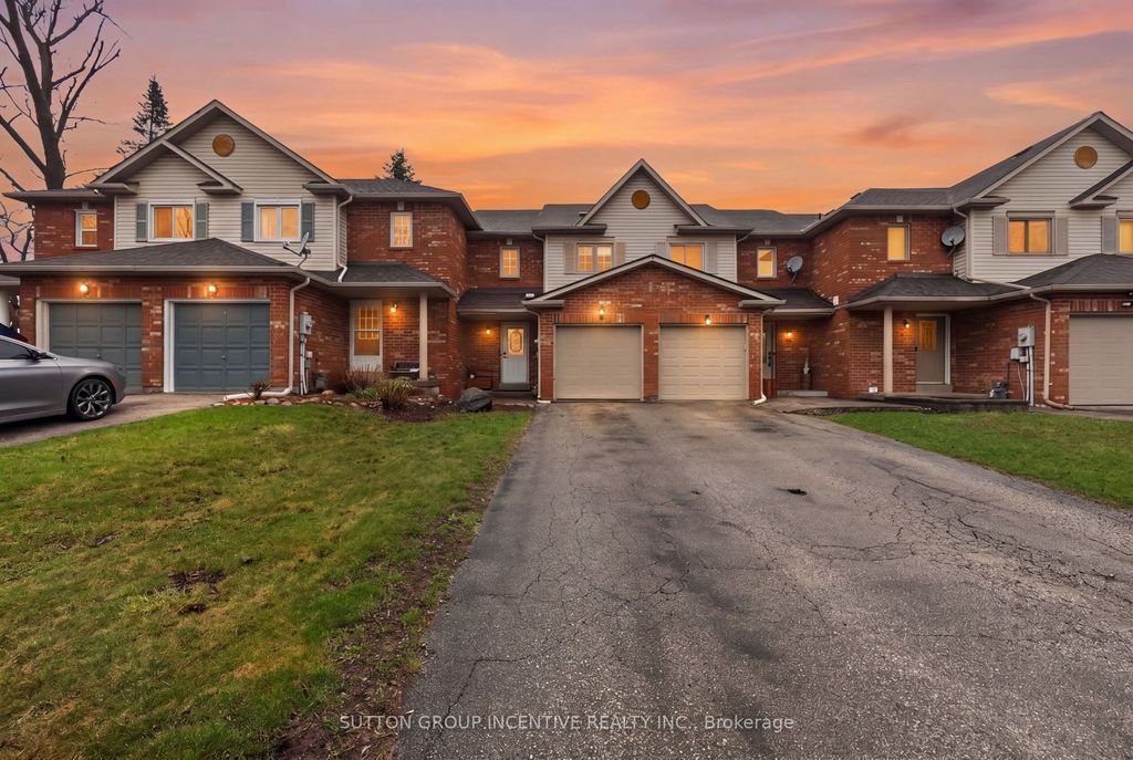 Photo of 46 Bates Court, Barrie, ON L4N 8L8 (MLS # S13035738)