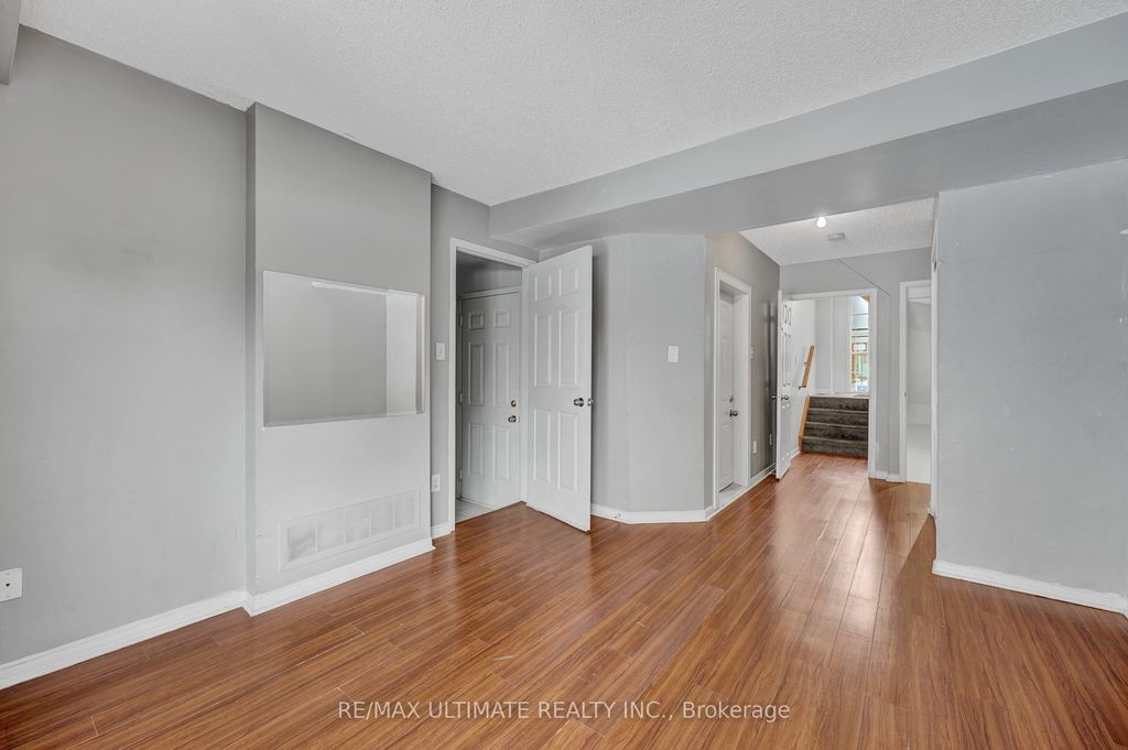 Photo of 73 Bernard Avenue, Brampton, ON L6Y 5S4 (MLS # W12701532)