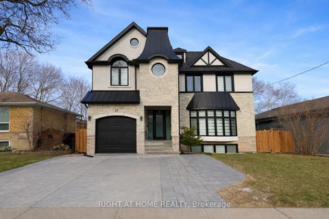 25 Duffield Road E Lower Toronto ON M9P 3C8