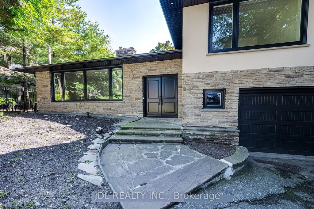 Photo of 537 Blythwood Road, Toronto, ON M4N 1B4 (MLS # C12587182)