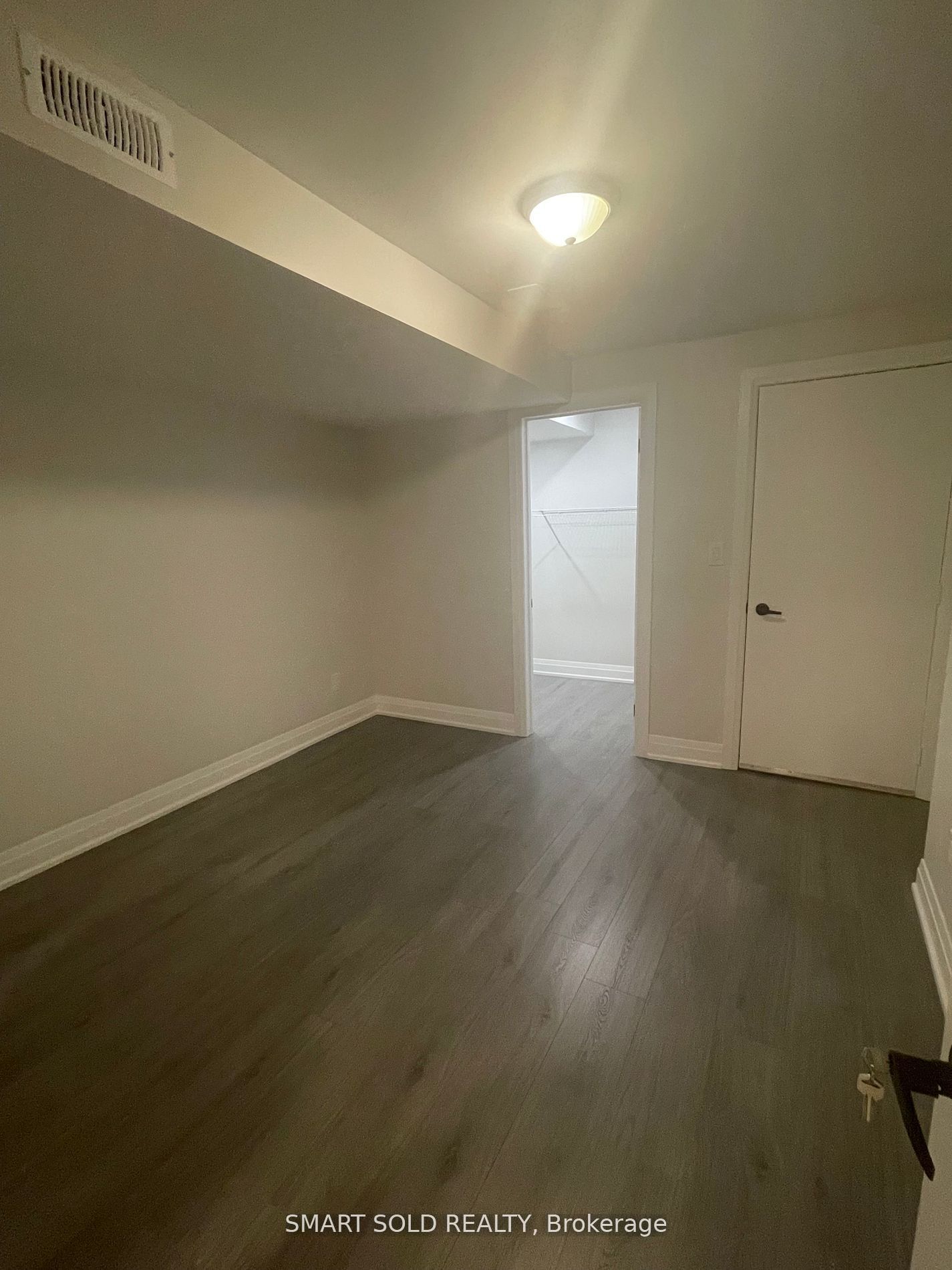 8 Fairlawn Avenue Basement