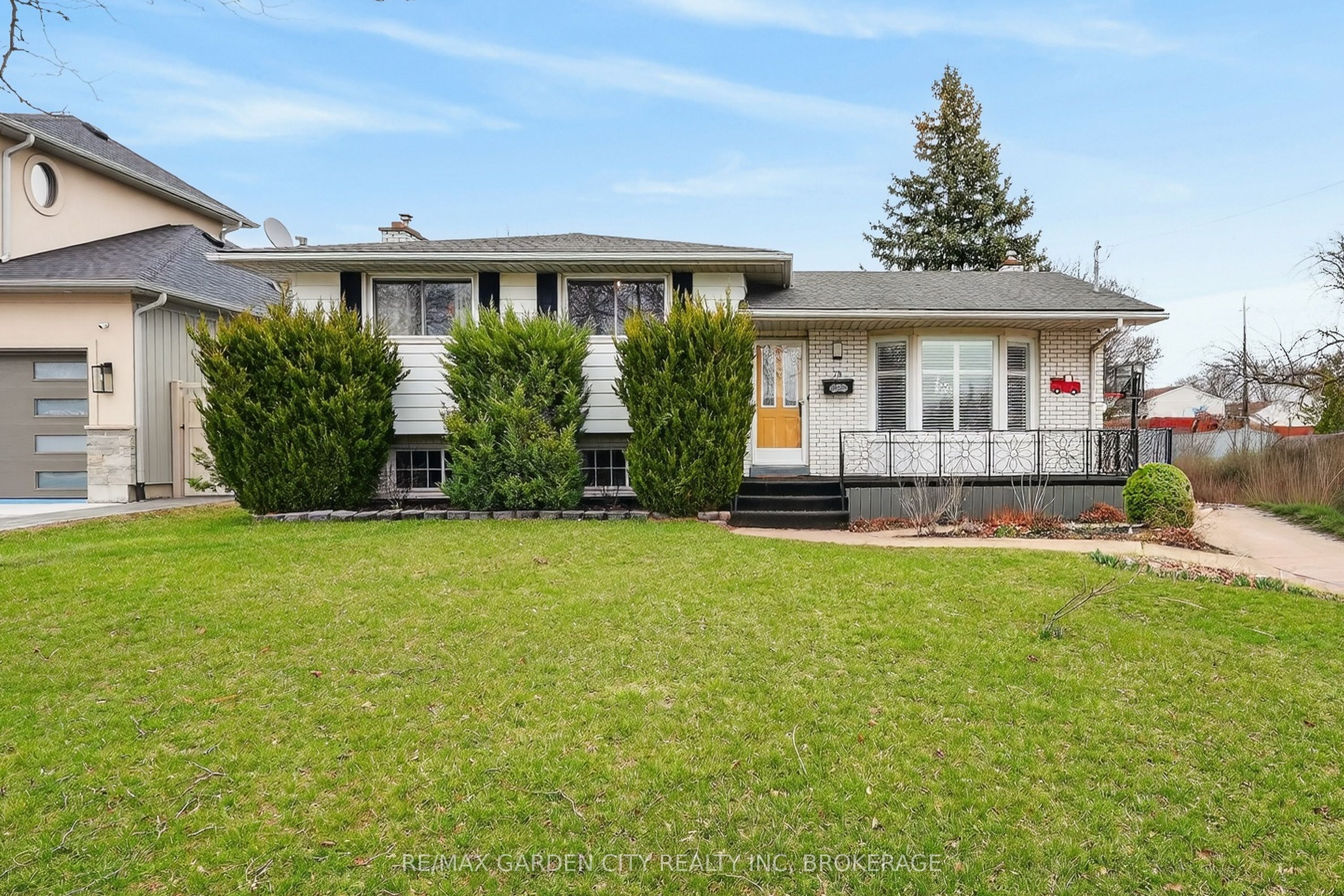 Photo 1 of 50 — 78 Meredith Drive, St. Catharines, ON L2M 6C7