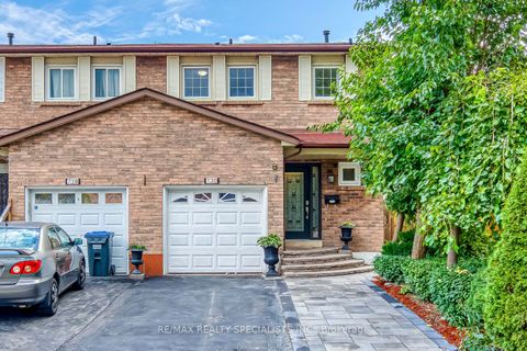 730 Galloway Crescent Mississauga ON L5C 3W1