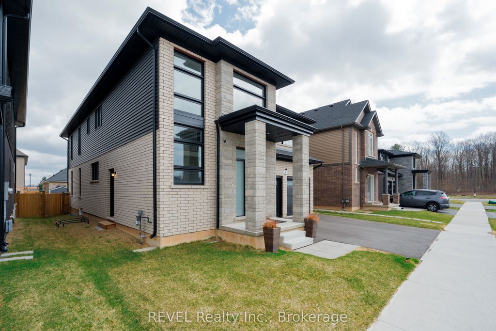 Photo of 5 SAMUEL Avenue, Pelham, ON L3E 0G9 (MLS # X12988478)