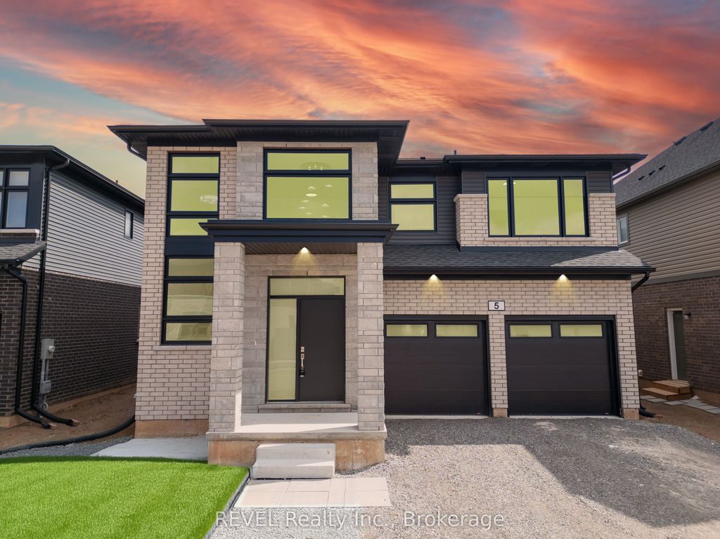 Photo of 5 SAMUEL Avenue, Pelham, ON L3E 0G9 (MLS # X12988478)