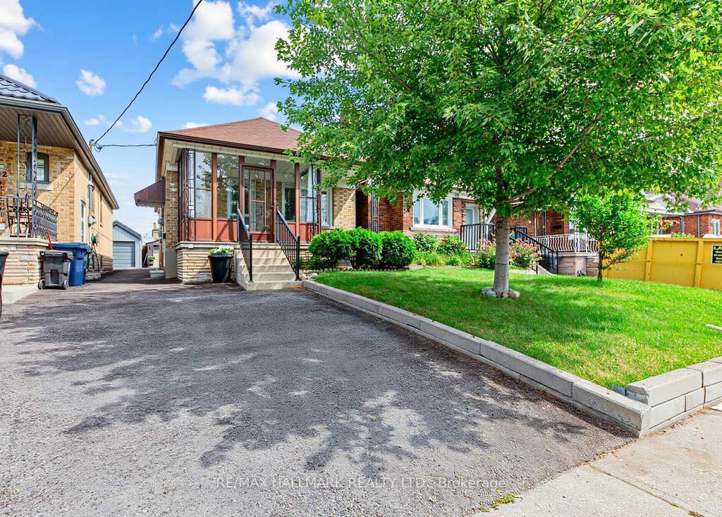 Photo of 40 Bowie Avenue, Toronto, ON M6E 2P1 (MLS # W13533400)