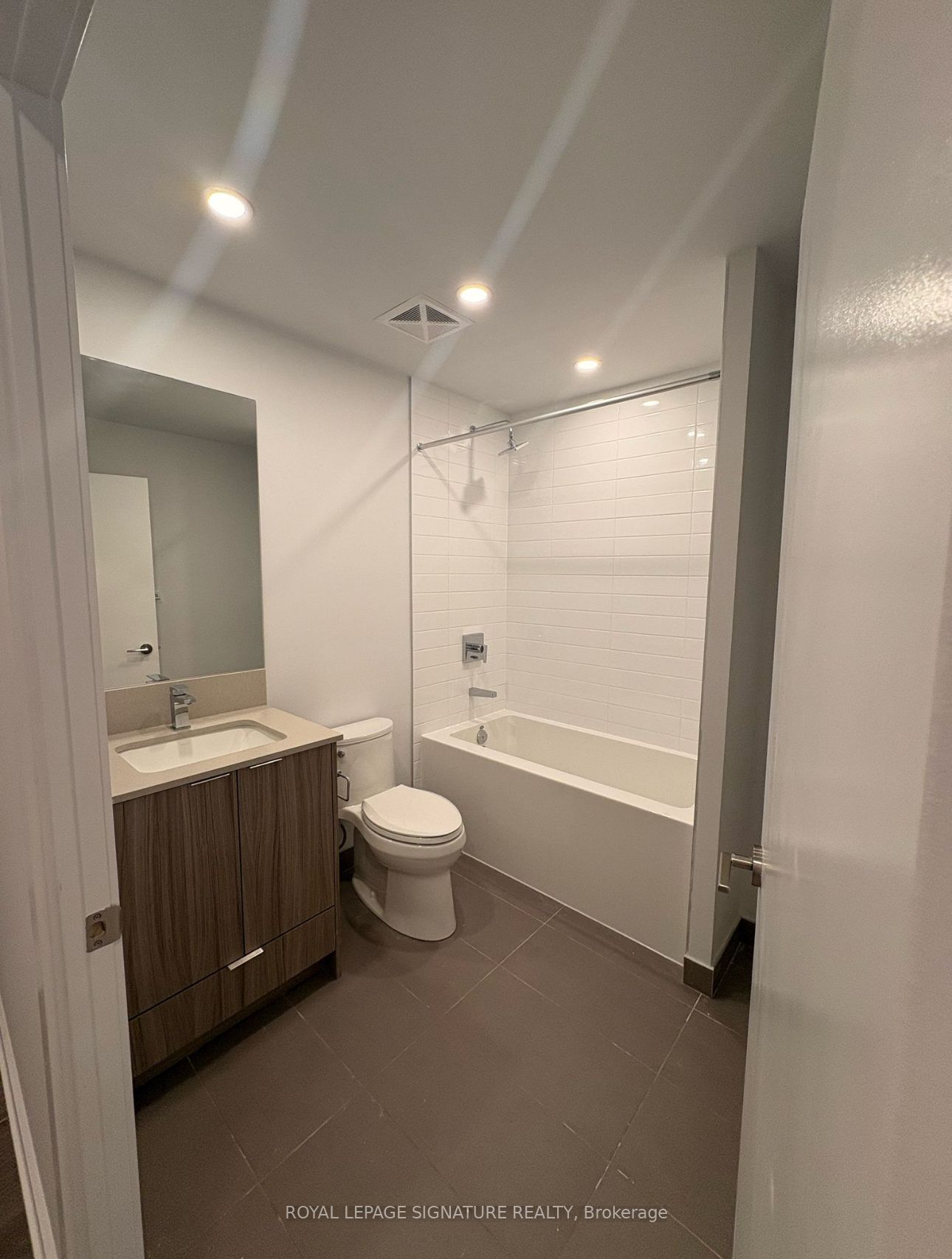 430 Square One Drive 1807