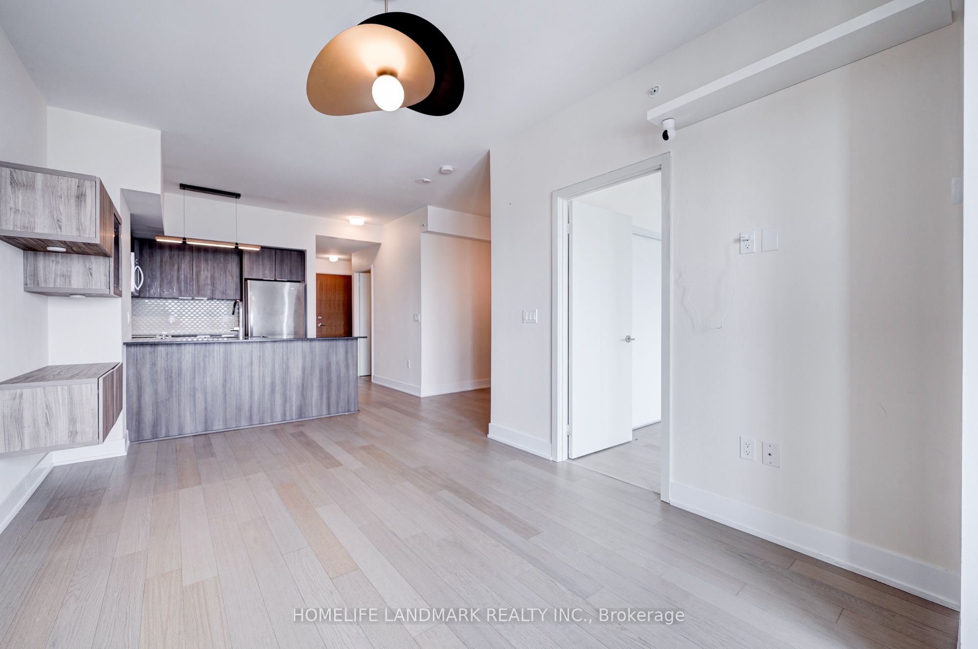 20 Shore Breeze Drive 2608