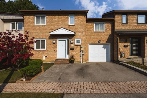 28 Michael Drive Richmond Hill ON L4C 5W7