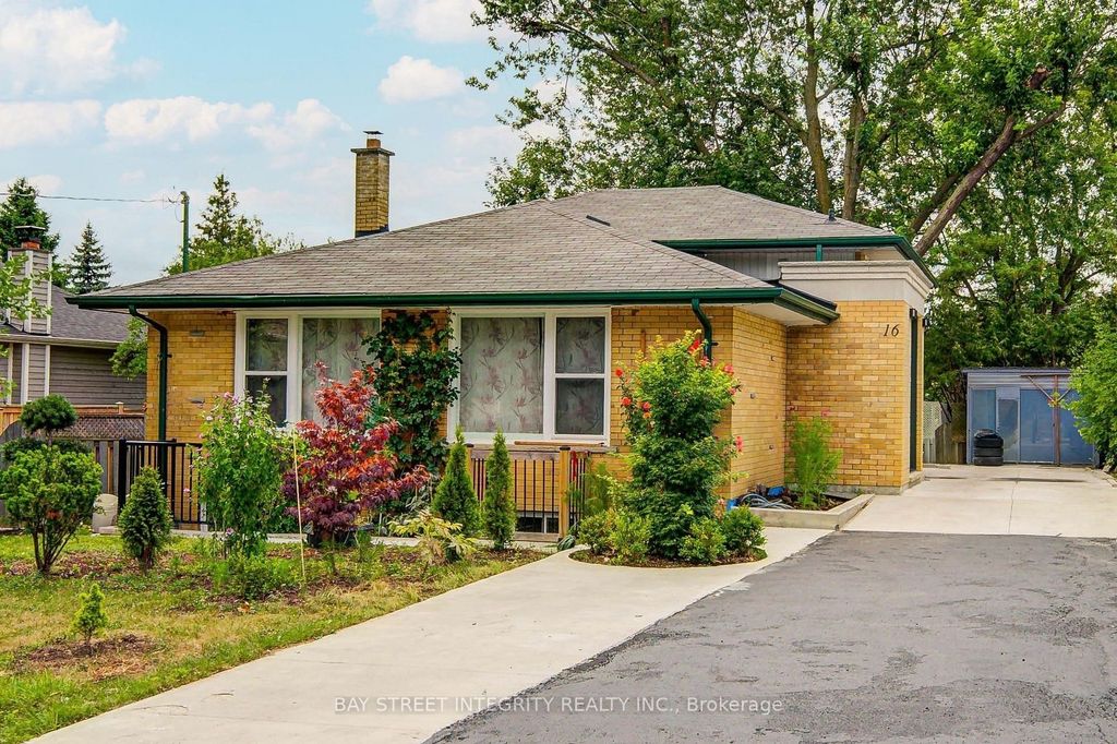 Photo of 16 Arrowflight Drive, Markham, ON L3P 1S1 (MLS # N12764772)