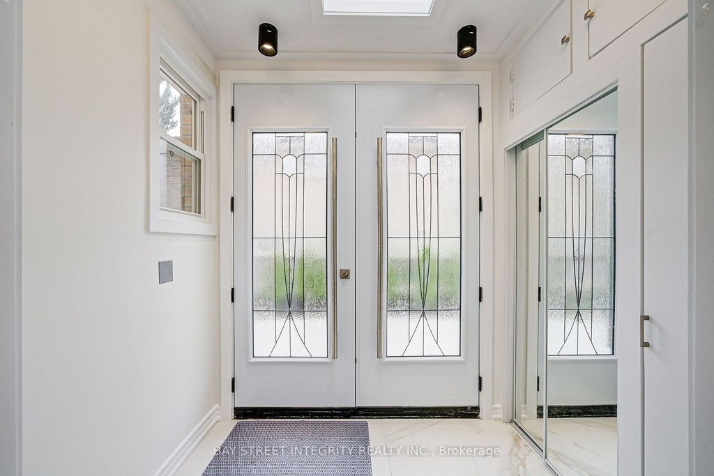 Photo of 16 Arrowflight Drive, Markham, ON L3P 1S1 (MLS # N12764772)