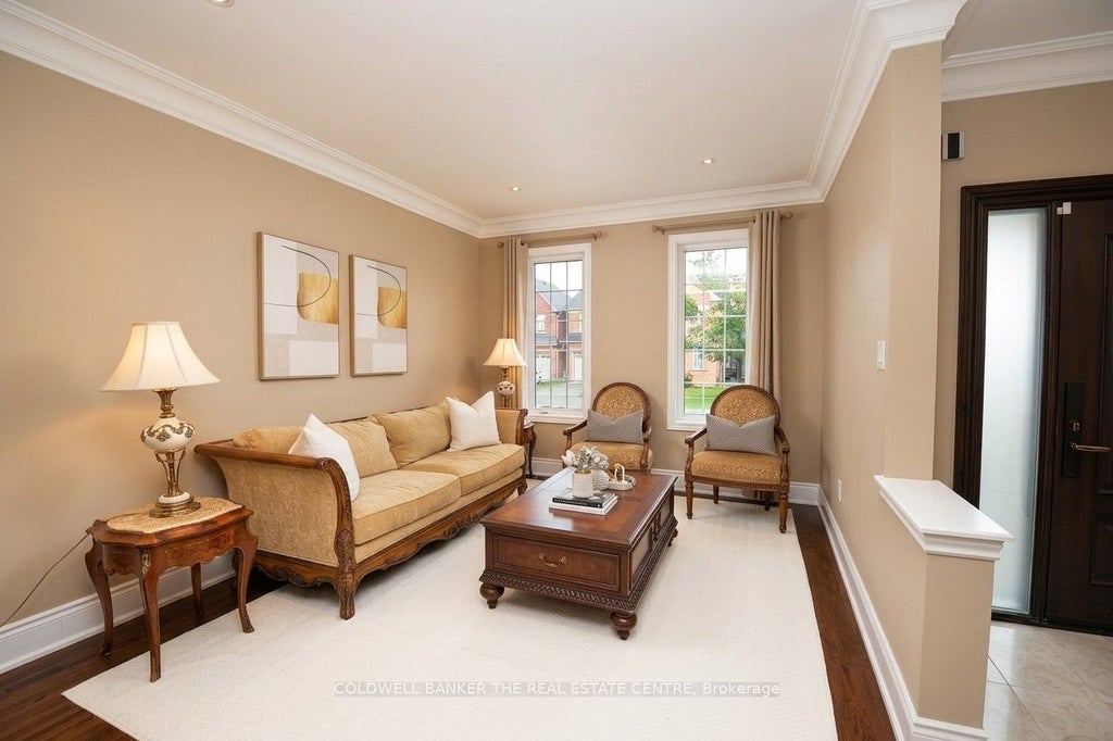 Photo of 304 Tower Hill Road, Richmond Hill, ON L4E 0A7 (MLS # N13831874)