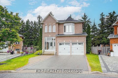 12 Tormina Court Markham ON L3S 4R2