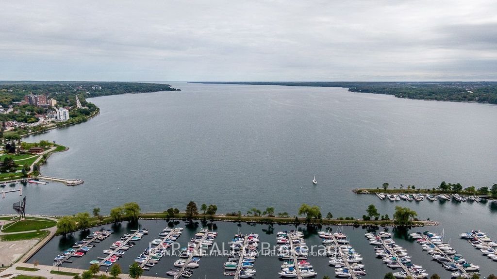 Photo of 6 Toronto Street #604, Barrie, ON L4N 9R2 (MLS # S13093190)