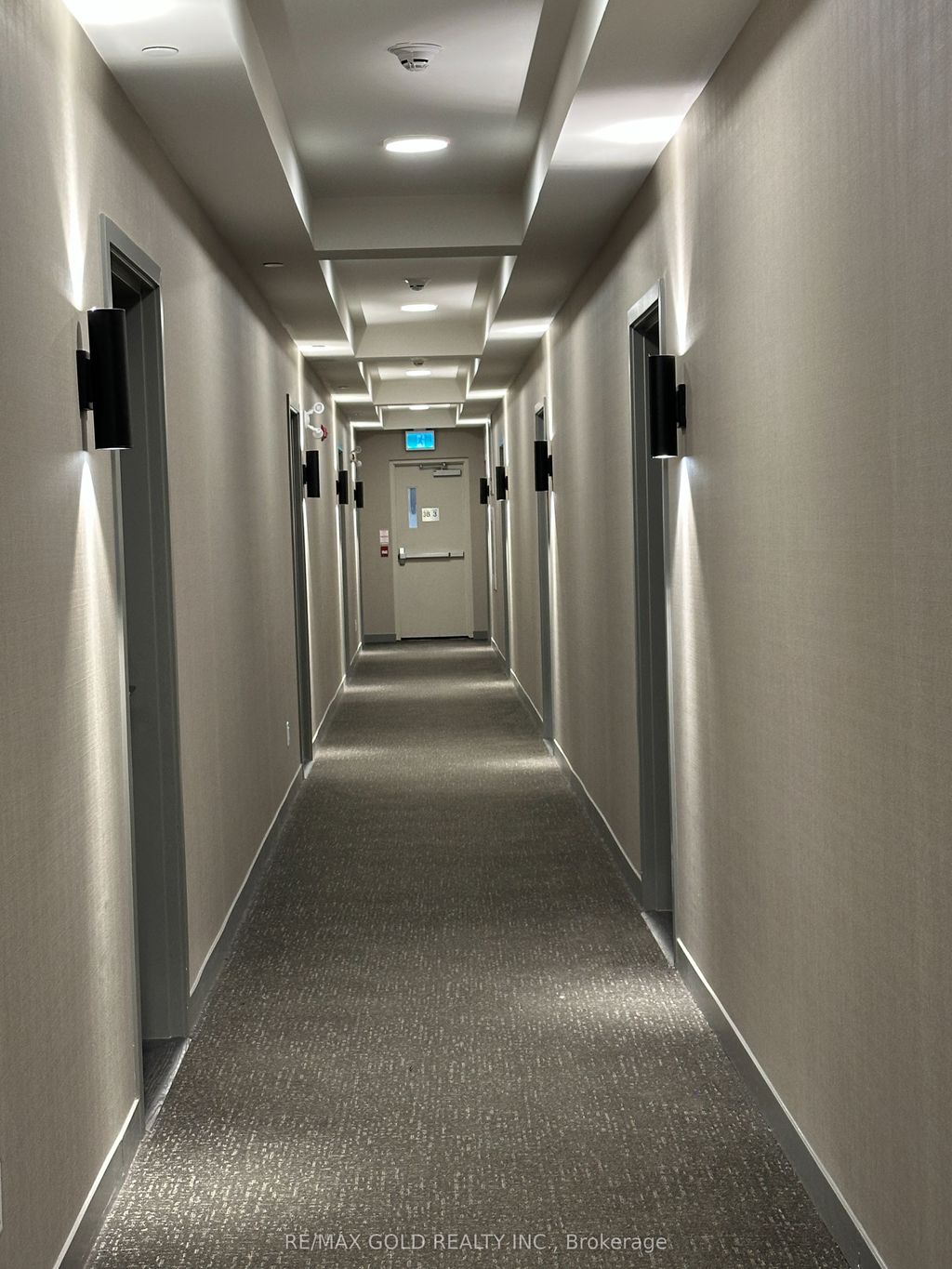 Photo of 58 sky harbour Drive, Brampton, ON L6Y 6J1 (MLS # W12653958)