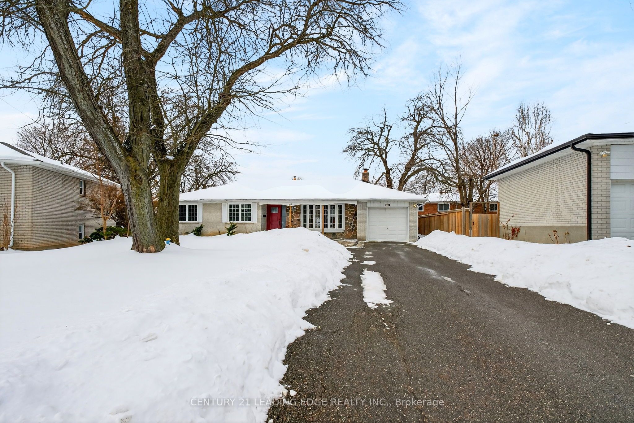 24 Lincoln Green Drive