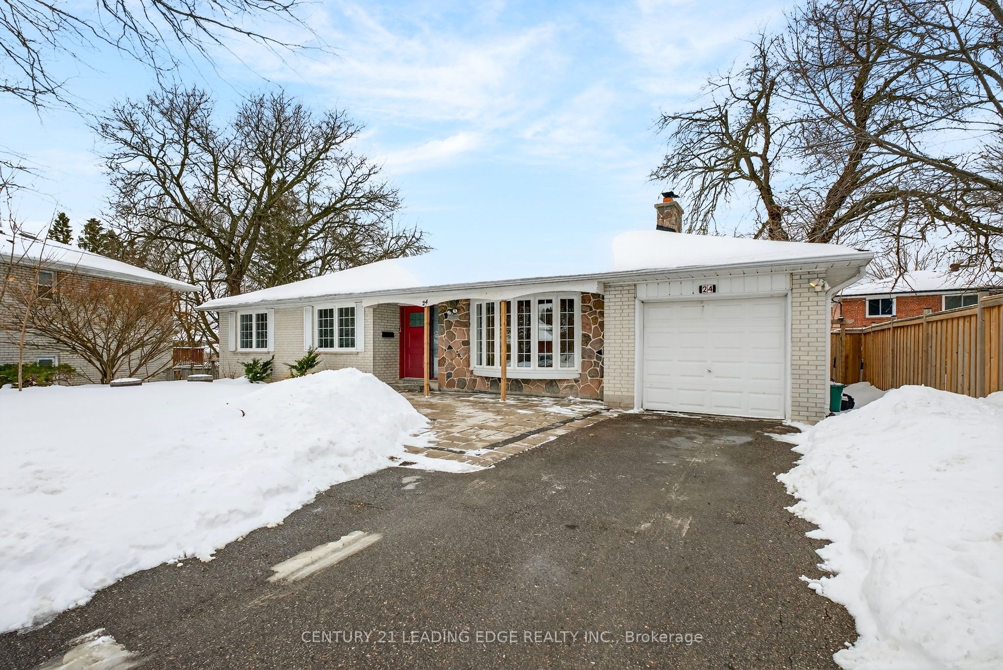 24 Lincoln Green Drive