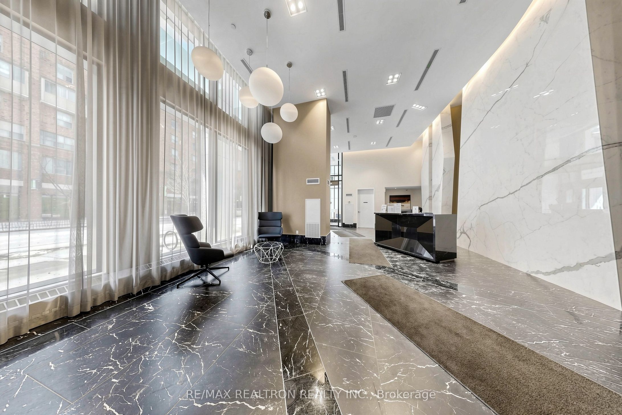 121 Lower Sherbourne Street 226