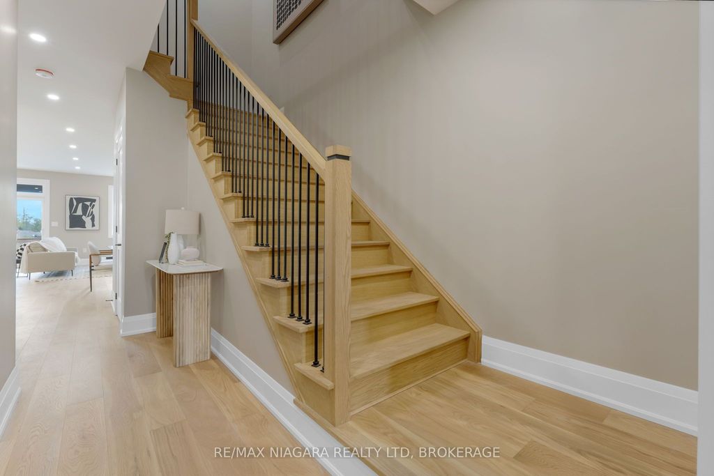 Photo of 6200 Curlin Crescent, Niagara Falls, ON L2H 0B8 (MLS # X13043802)