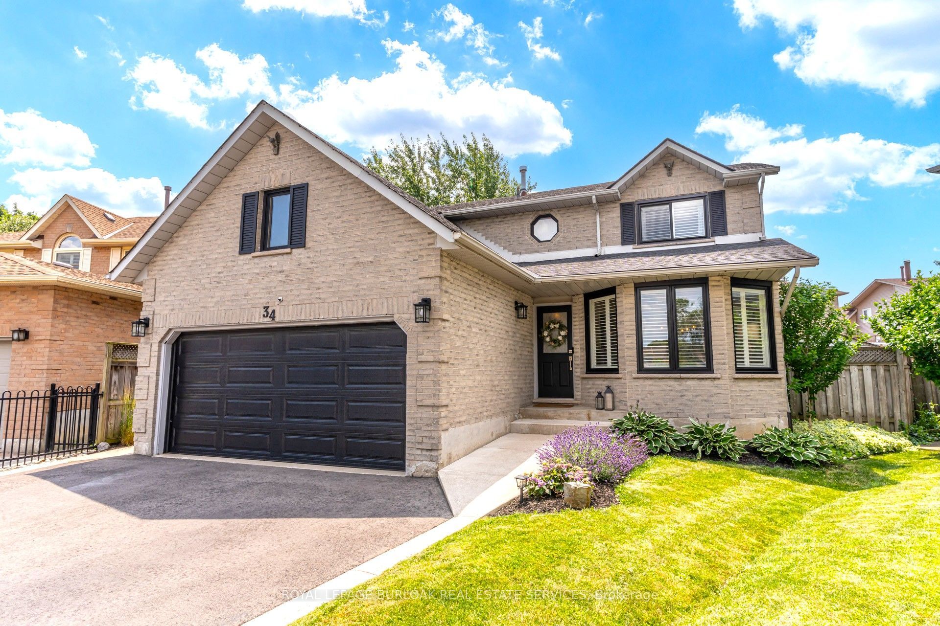 Photo 1 of 50 — 34 Amblecote Place, Hamilton, ON L8W 3E9