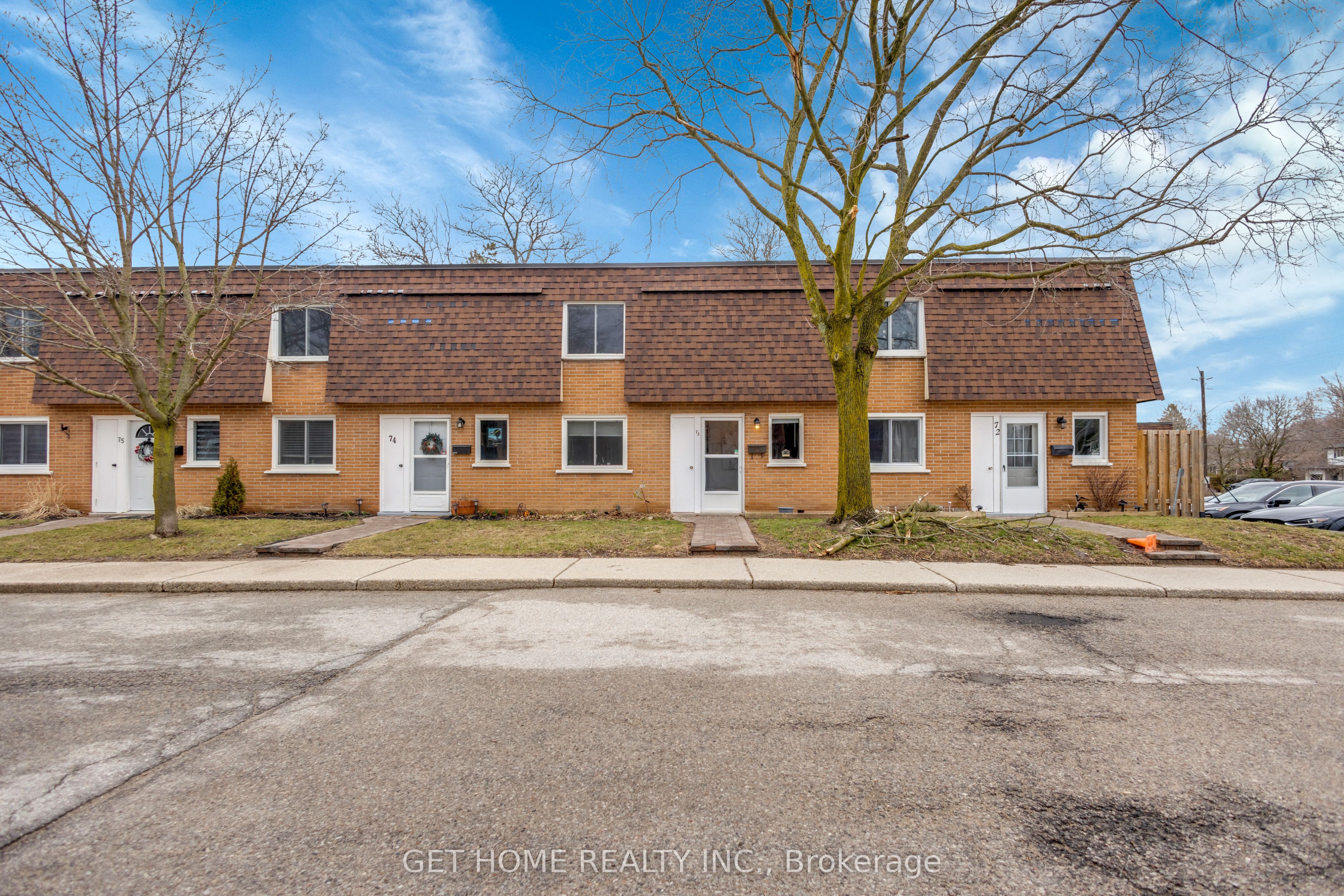 Photo 1 of 43 — 120 Country Club Drive 73, Guelph, ON N1E 3K7